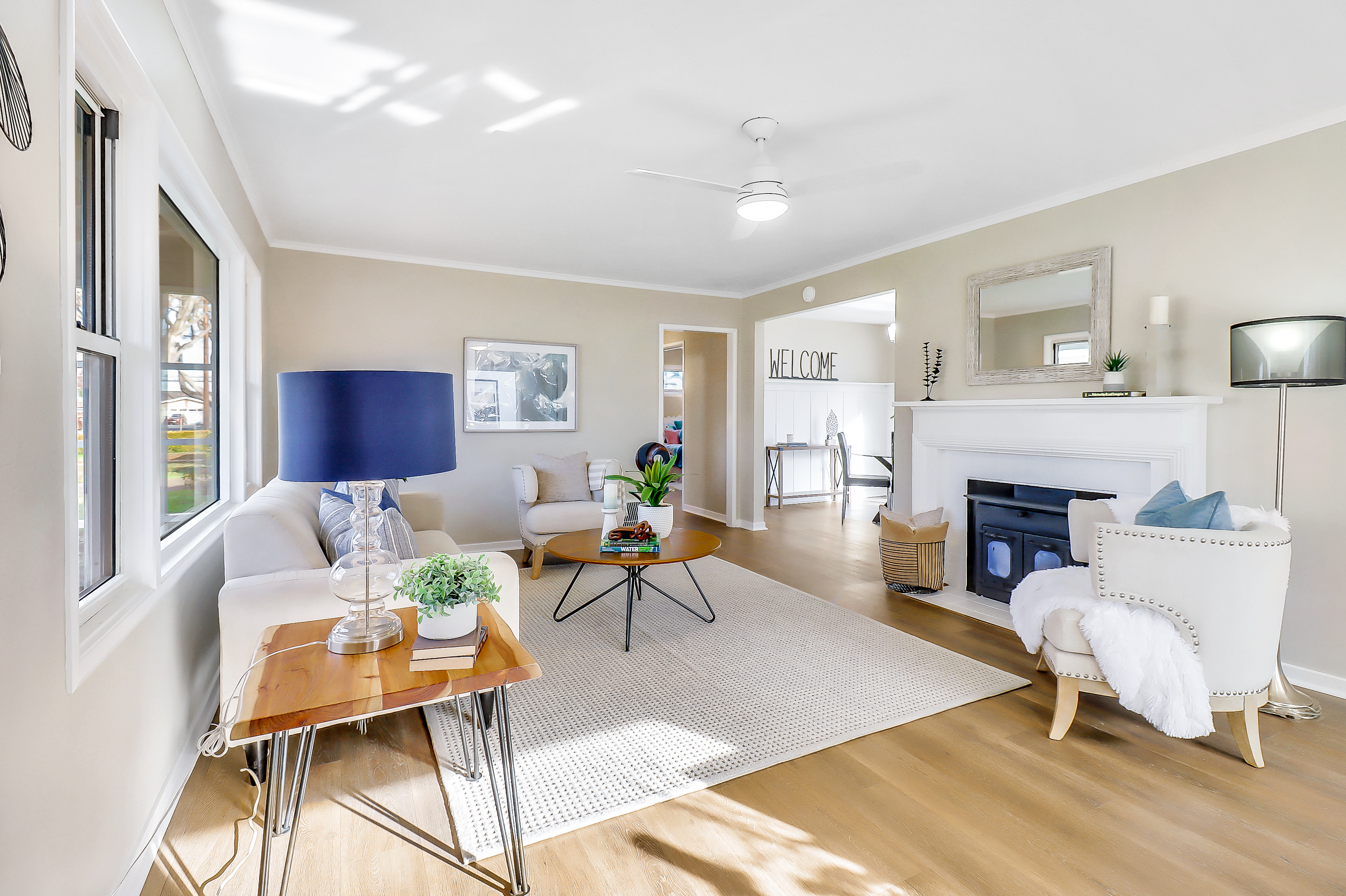 981-Sunlite-Living-Room-1 SOLD Listings